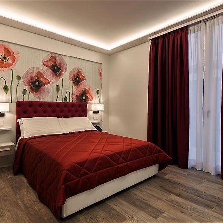 Petit Hotel Prato  Kültér fotó