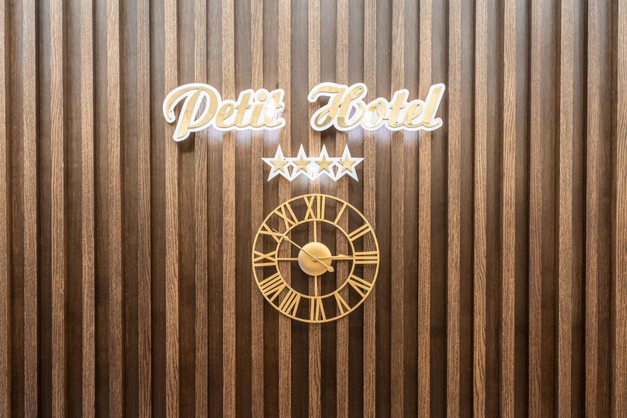 Petit Hotel Prato  Kültér fotó