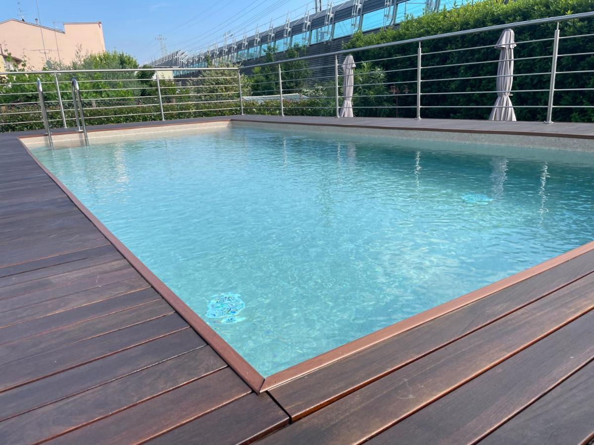 Petit Hotel Prato  Kültér fotó